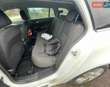 Белый Опель Инсигния, объемом двигателя 1.6 л и пробегом 285 тыс. км за 12200 $, фото 16 на Automoto.ua