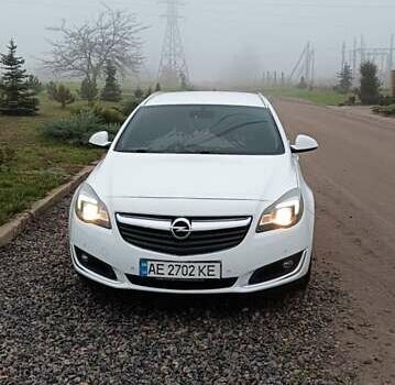 Білий Опель Інсігнія, об'ємом двигуна 1.6 л та пробігом 227 тис. км за 9500 $, фото 23 на Automoto.ua