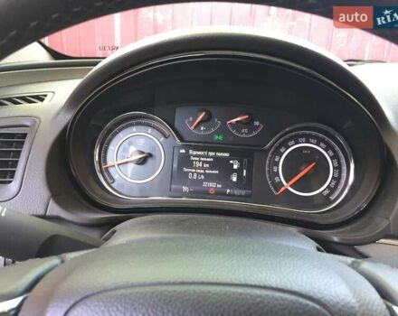 Белый Опель Инсигния, объемом двигателя 1.6 л и пробегом 220 тыс. км за 11500 $, фото 4 на Automoto.ua