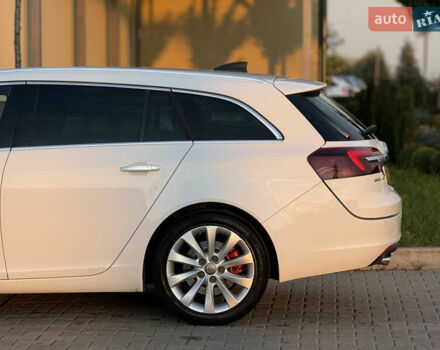 Белый Опель Инсигния, объемом двигателя 2 л и пробегом 340 тыс. км за 9600 $, фото 8 на Automoto.ua