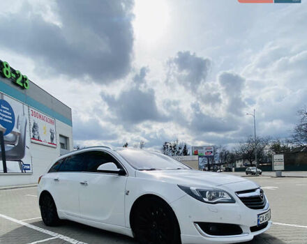 Белый Опель Инсигния, объемом двигателя 1.96 л и пробегом 250 тыс. км за 11200 $, фото 1 на Automoto.ua