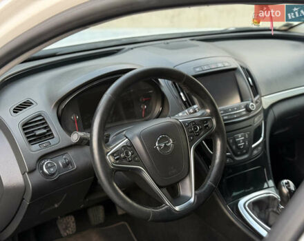 Белый Опель Инсигния, объемом двигателя 2 л и пробегом 340 тыс. км за 9600 $, фото 26 на Automoto.ua