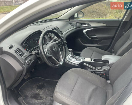 Белый Опель Инсигния, объемом двигателя 1.6 л и пробегом 285 тыс. км за 12200 $, фото 10 на Automoto.ua