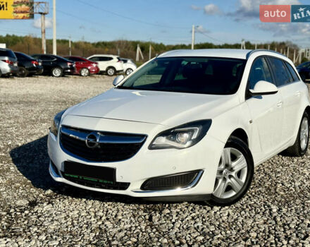 Белый Опель Инсигния, объемом двигателя 1.6 л и пробегом 279 тыс. км за 10999 $, фото 1 на Automoto.ua