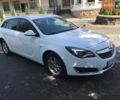Белый Опель Инсигния, объемом двигателя 1.6 л и пробегом 220 тыс. км за 10500 $, фото 2 на Automoto.ua