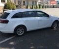 Белый Опель Инсигния, объемом двигателя 1.6 л и пробегом 220 тыс. км за 10500 $, фото 4 на Automoto.ua