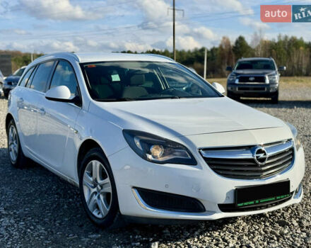 Белый Опель Инсигния, объемом двигателя 1.6 л и пробегом 279 тыс. км за 10999 $, фото 2 на Automoto.ua