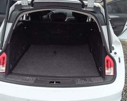 Білий Опель Інсігнія, об'ємом двигуна 1.6 л та пробігом 227 тис. км за 9500 $, фото 10 на Automoto.ua