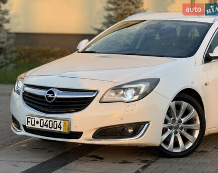 Белый Опель Инсигния, объемом двигателя 2 л и пробегом 340 тыс. км за 9600 $, фото 1 на Automoto.ua