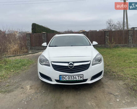 Белый Опель Инсигния, объемом двигателя 1.6 л и пробегом 285 тыс. км за 12200 $, фото 1 на Automoto.ua