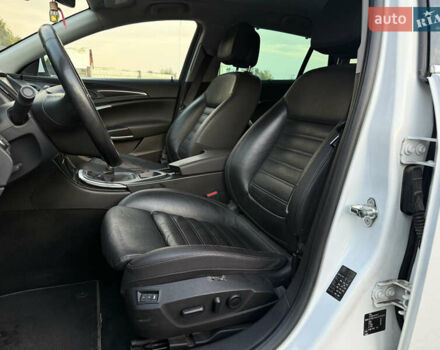 Белый Опель Инсигния, объемом двигателя 2 л и пробегом 340 тыс. км за 9600 $, фото 14 на Automoto.ua