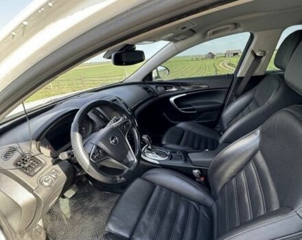 Белый Опель Инсигния, объемом двигателя 2 л и пробегом 192 тыс. км за 15000 $, фото 7 на Automoto.ua