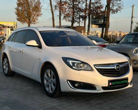 Белый Опель Инсигния, объемом двигателя 2 л и пробегом 256 тыс. км за 12990 $, фото 1 на Automoto.ua