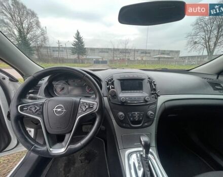 Белый Опель Инсигния, объемом двигателя 1.6 л и пробегом 285 тыс. км за 8200 $, фото 7 на Automoto.ua