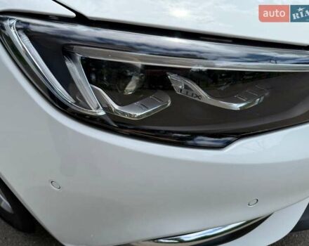 Белый Опель Инсигния, объемом двигателя 1.6 л и пробегом 190 тыс. км за 11350 $, фото 15 на Automoto.ua