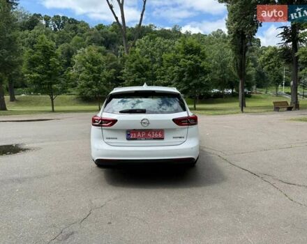 Белый Опель Инсигния, объемом двигателя 1.6 л и пробегом 190 тыс. км за 11350 $, фото 3 на Automoto.ua