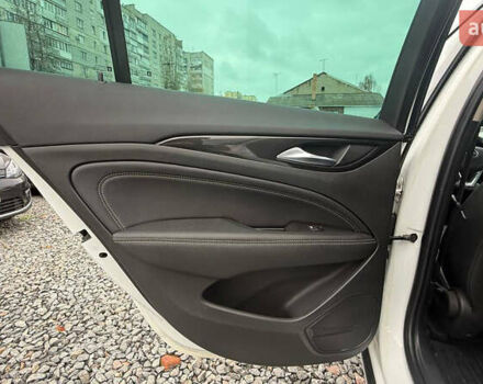 Белый Опель Инсигния, объемом двигателя 1.96 л и пробегом 191 тыс. км за 14900 $, фото 17 на Automoto.ua