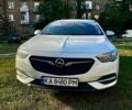 Белый Опель Инсигния, объемом двигателя 1.6 л и пробегом 201 тыс. км за 10500 $, фото 2 на Automoto.ua