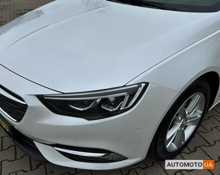 Белый Опель Инсигния, объемом двигателя 2 л и пробегом 38 тыс. км за 25400 $, фото 7 на Automoto.ua