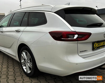 Белый Опель Инсигния, объемом двигателя 2 л и пробегом 38 тыс. км за 25400 $, фото 4 на Automoto.ua