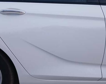 Білий Опель Інсігнія, об'ємом двигуна 1.6 л та пробігом 153 тис. км за 16545 $, фото 32 на Automoto.ua