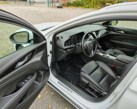 Белый Опель Инсигния, объемом двигателя 2 л и пробегом 245 тыс. км за 15700 $, фото 7 на Automoto.ua