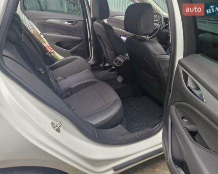 Белый Опель Инсигния, объемом двигателя 1.96 л и пробегом 223 тыс. км за 15000 $, фото 12 на Automoto.ua