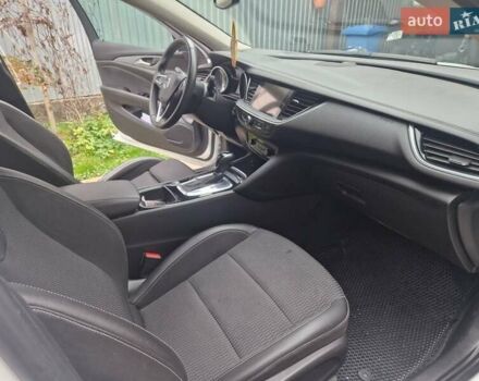 Белый Опель Инсигния, объемом двигателя 1.96 л и пробегом 223 тыс. км за 15000 $, фото 9 на Automoto.ua