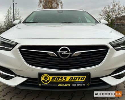 Белый Опель Инсигния, объемом двигателя 2 л и пробегом 38 тыс. км за 25400 $, фото 8 на Automoto.ua
