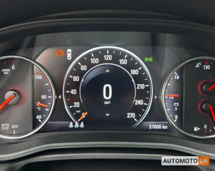 Белый Опель Инсигния, объемом двигателя 2 л и пробегом 38 тыс. км за 25400 $, фото 12 на Automoto.ua