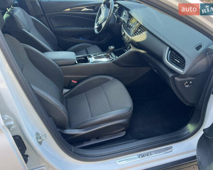 Белый Опель Инсигния, объемом двигателя 2 л и пробегом 227 тыс. км за 15400 $, фото 25 на Automoto.ua