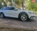Белый Опель Инсигния, объемом двигателя 2 л и пробегом 263 тыс. км за 14700 $, фото 1 на Automoto.ua