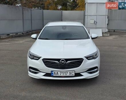 Білий Опель Інсігнія, об'ємом двигуна 2 л та пробігом 225 тис. км за 16500 $, фото 1 на Automoto.ua