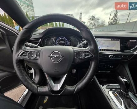 Білий Опель Інсігнія, об'ємом двигуна 2 л та пробігом 225 тис. км за 16500 $, фото 23 на Automoto.ua