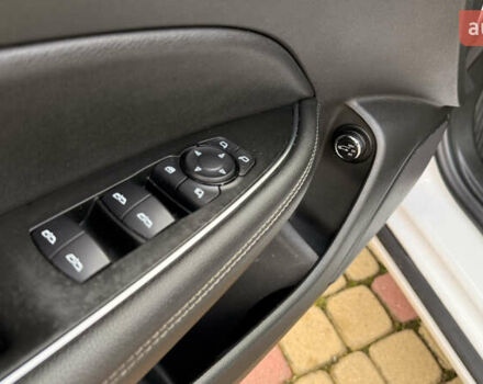 Белый Опель Инсигния, объемом двигателя 1.96 л и пробегом 149 тыс. км за 15900 $, фото 25 на Automoto.ua