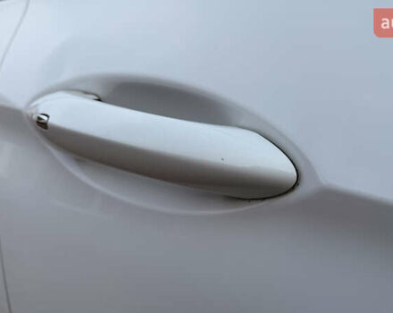 Белый Опель Инсигния, объемом двигателя 1.96 л и пробегом 149 тыс. км за 15900 $, фото 18 на Automoto.ua