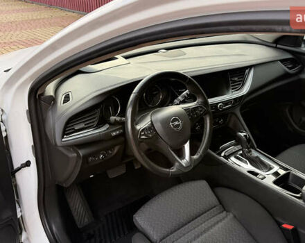 Белый Опель Инсигния, объемом двигателя 1.96 л и пробегом 149 тыс. км за 15900 $, фото 23 на Automoto.ua