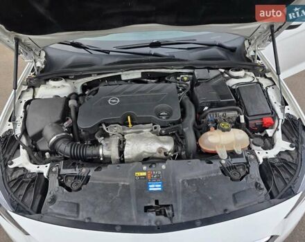 Білий Опель Інсігнія, об'ємом двигуна 2 л та пробігом 225 тис. км за 16500 $, фото 49 на Automoto.ua