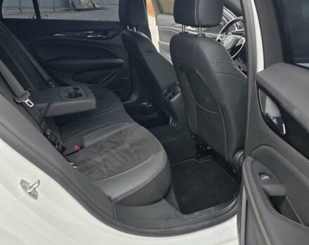 Білий Опель Інсігнія, об'ємом двигуна 2 л та пробігом 225 тис. км за 16500 $, фото 42 на Automoto.ua