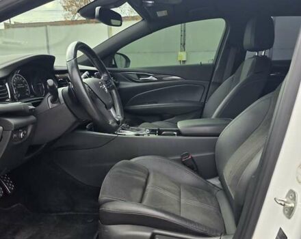 Білий Опель Інсігнія, об'ємом двигуна 2 л та пробігом 225 тис. км за 16500 $, фото 29 на Automoto.ua