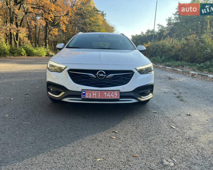 Белый Опель Инсигния, объемом двигателя 2 л и пробегом 227 тыс. км за 15400 $, фото 3 на Automoto.ua