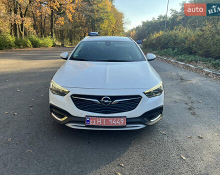 Белый Опель Инсигния, объемом двигателя 2 л и пробегом 227 тыс. км за 15400 $, фото 2 на Automoto.ua