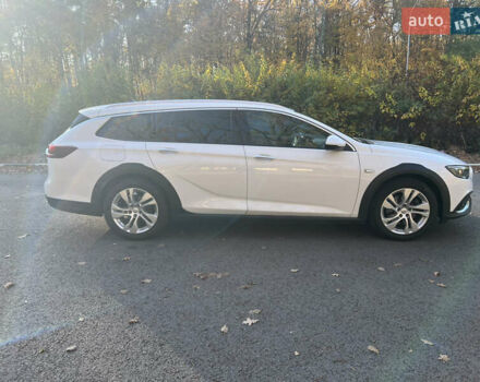 Белый Опель Инсигния, объемом двигателя 2 л и пробегом 227 тыс. км за 15400 $, фото 9 на Automoto.ua