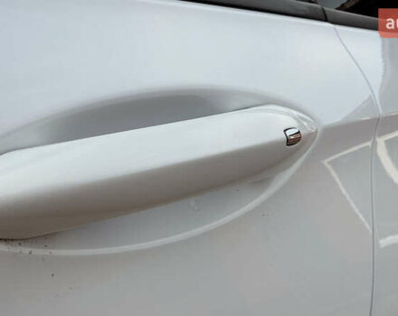 Белый Опель Инсигния, объемом двигателя 1.96 л и пробегом 149 тыс. км за 15900 $, фото 17 на Automoto.ua