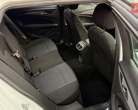 Белый Опель Инсигния, объемом двигателя 1.96 л и пробегом 149 тыс. км за 15900 $, фото 30 на Automoto.ua