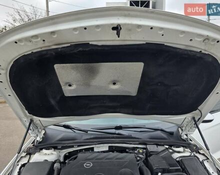 Білий Опель Інсігнія, об'ємом двигуна 2 л та пробігом 225 тис. км за 16500 $, фото 48 на Automoto.ua