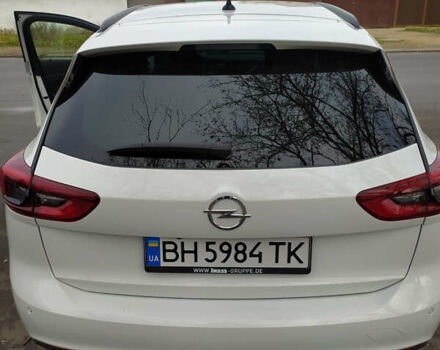 Білий Опель Інсігнія, об'ємом двигуна 1.6 л та пробігом 143 тис. км за 18900 $, фото 1 на Automoto.ua