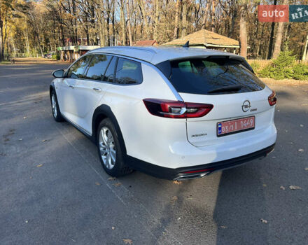 Белый Опель Инсигния, объемом двигателя 2 л и пробегом 227 тыс. км за 15400 $, фото 5 на Automoto.ua