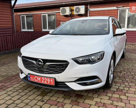Белый Опель Инсигния, объемом двигателя 1.96 л и пробегом 149 тыс. км за 15900 $, фото 1 на Automoto.ua
