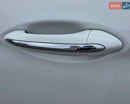 Білий Опель Інсігнія, об'ємом двигуна 2 л та пробігом 225 тис. км за 16500 $, фото 9 на Automoto.ua